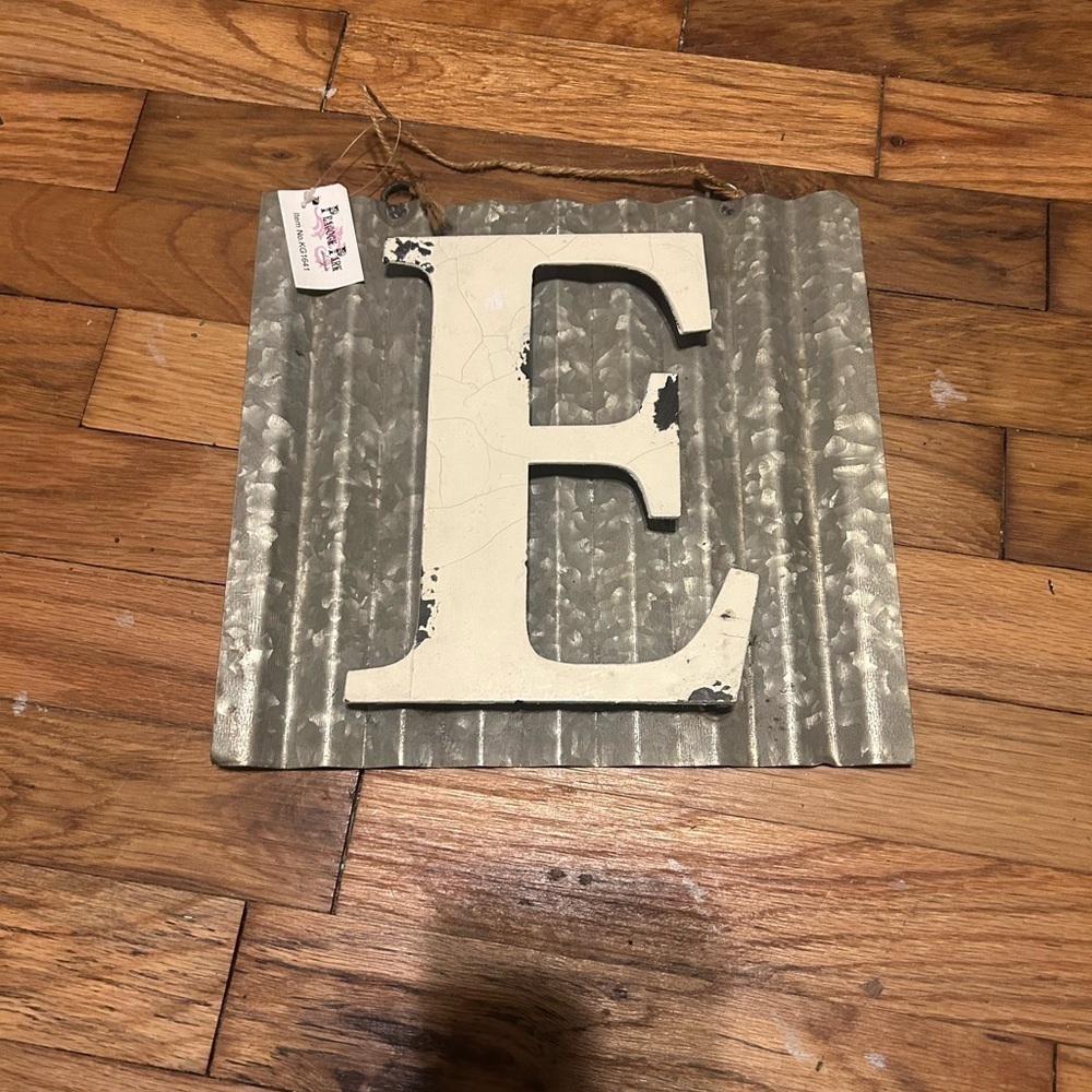 NWT Tin Roof Rustic Letter E